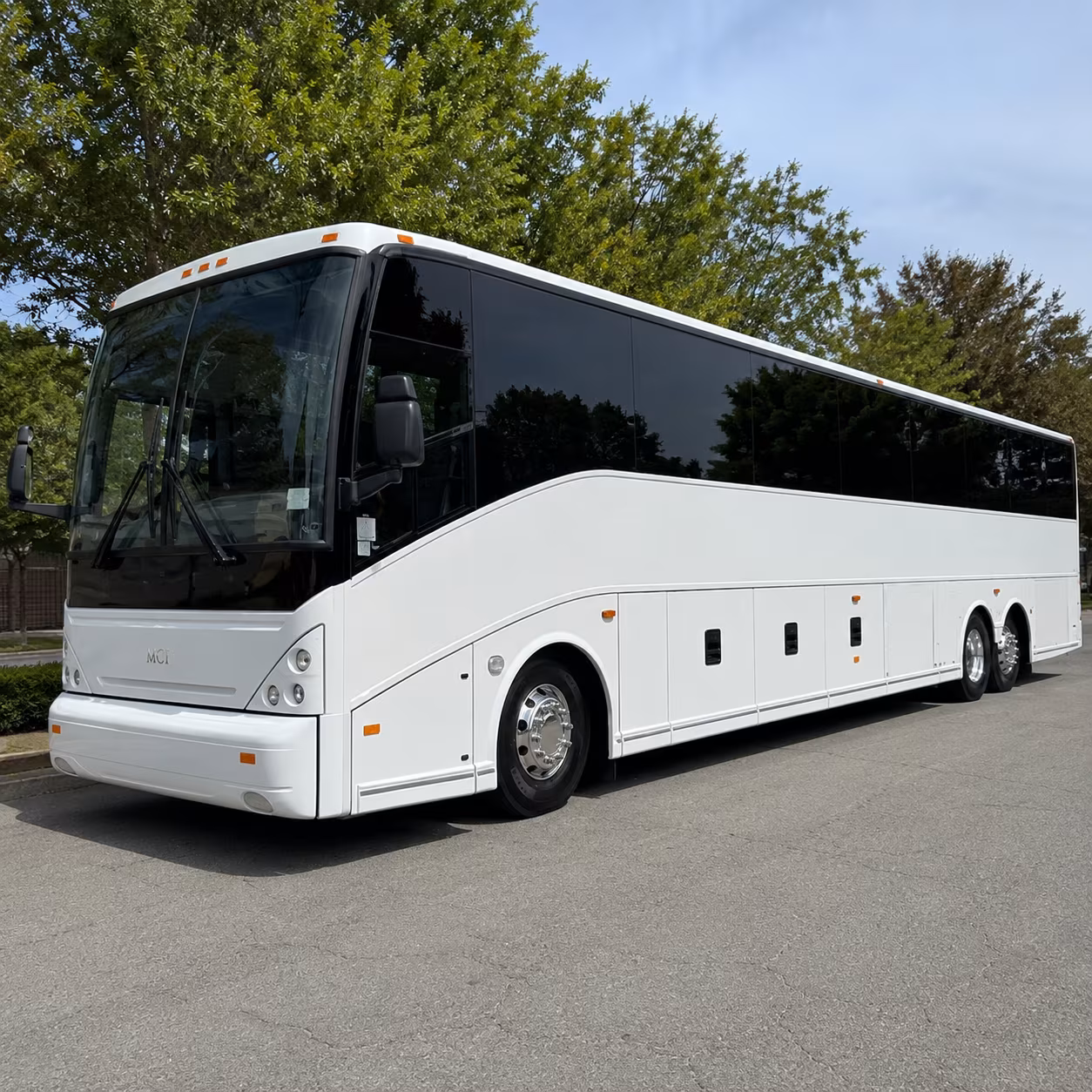aurora avenue commuter shuttles along sr 99